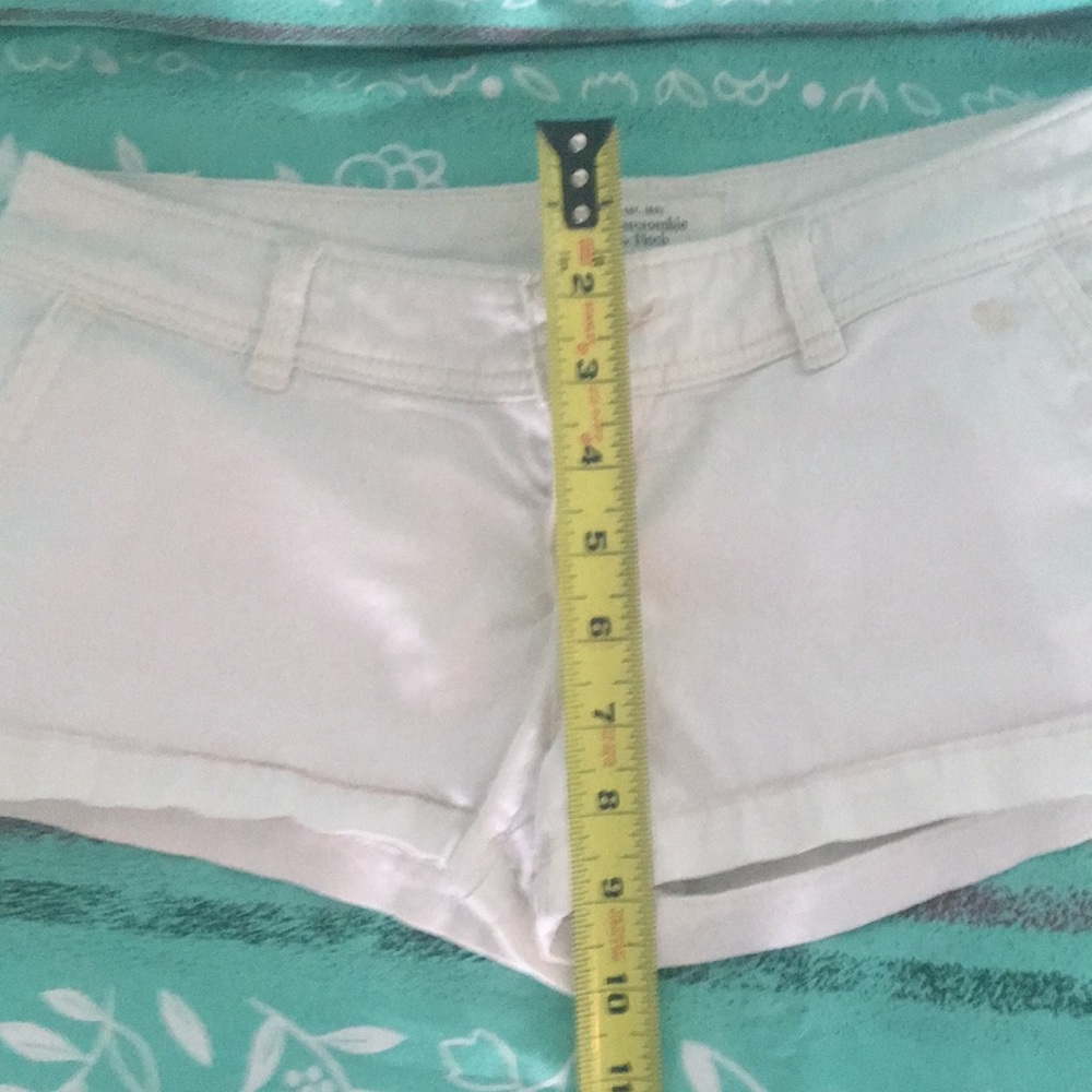 2 Abercrombie & Fitch Shorts - Picture 7 of 9